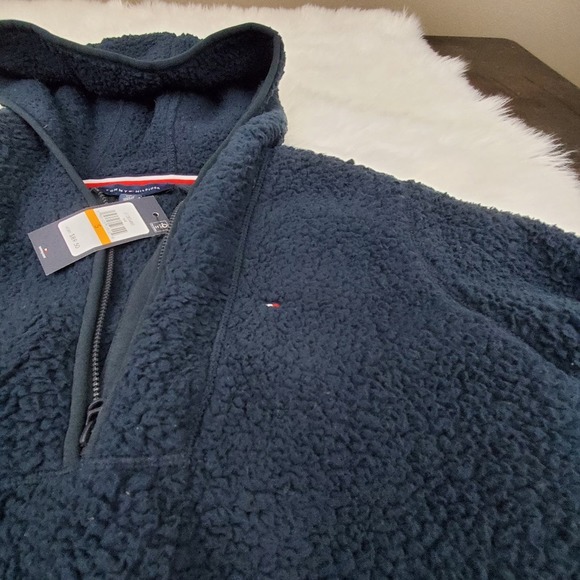 NWT Tommy Hilfiger Small Navy Faux Fur Sherpa Long Sleeve Hoodie - Picture 5 of 9